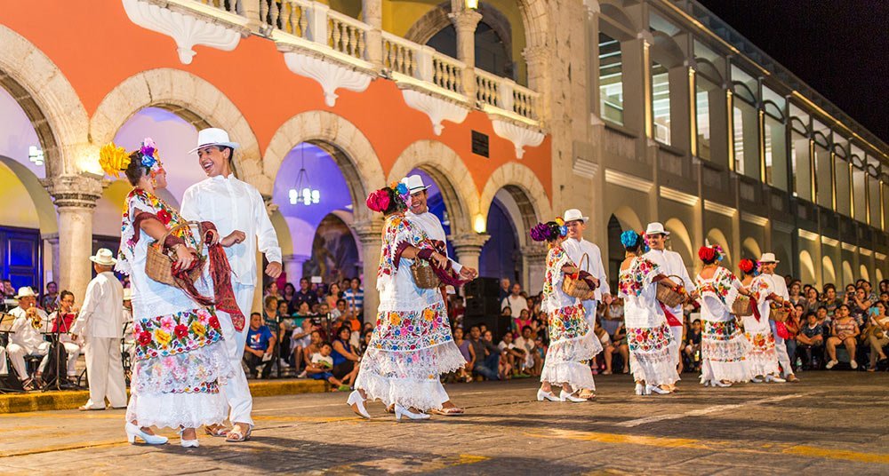 MERIDA Y SUS ATRACCIONES Desde: $14,800.00 MXN En ocupación Doble